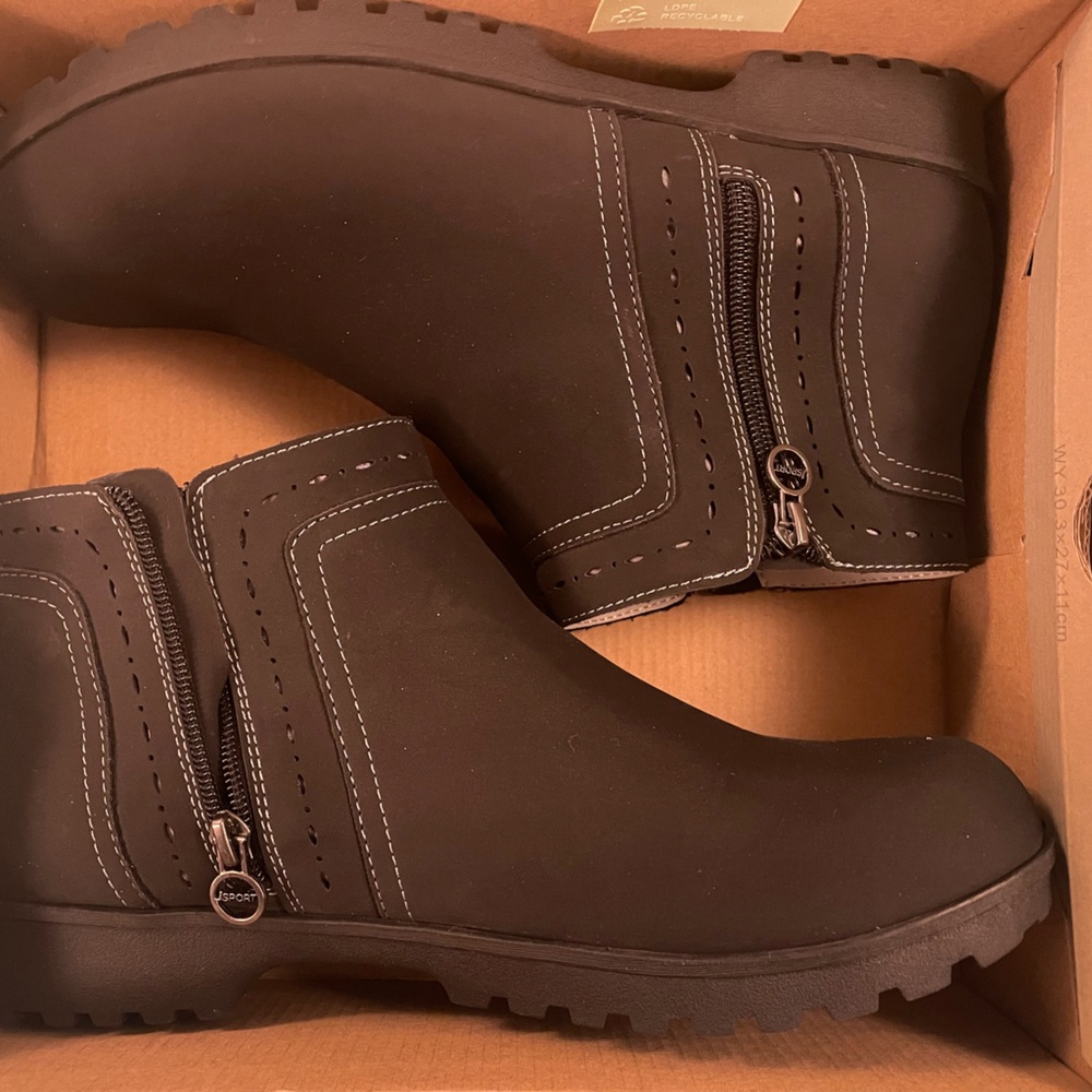 Jenna J Sport Short Black Boot 11